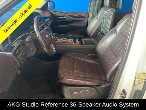 Used 2023 Cadillac Escalade Sport Platinum w/ LPO, ONYX Package AWD/4WD image 8