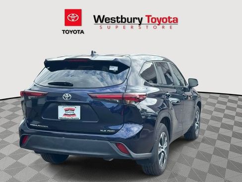 Certified 2025 Toyota Highlander XLE AWD/4WD image 7