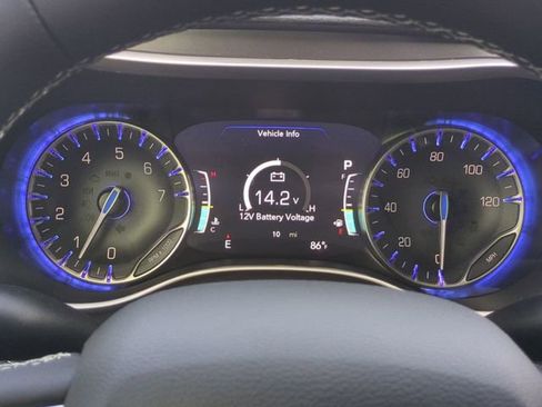 New 2026 Chrysler Pacifica Select image 13