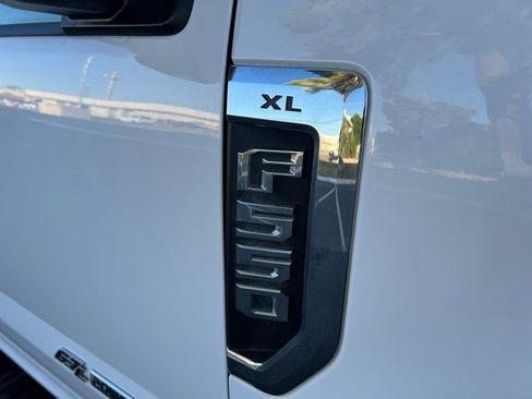Used 2020 Ford F550 2WD Regular Cab Super Duty image 18