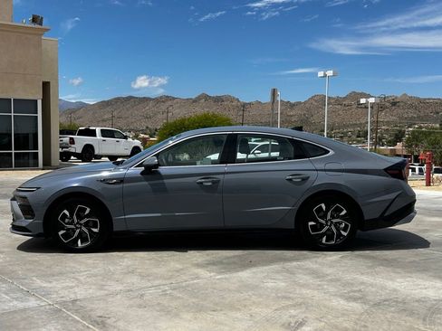 Used 2025 Hyundai Sonata SEL FWD image 4