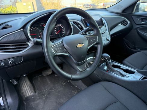 Used 2024 Chevrolet Malibu LT w/ Midnight Edition image 8