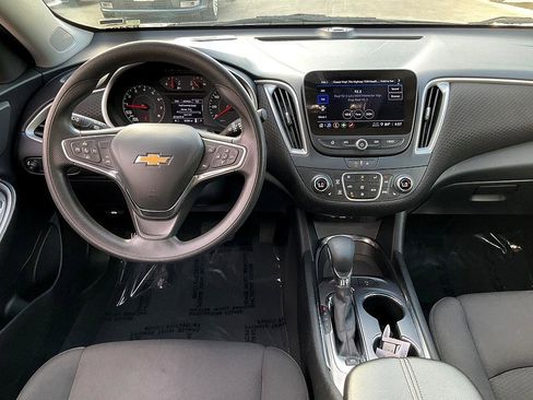 Used 2024 Chevrolet Malibu LT image 29