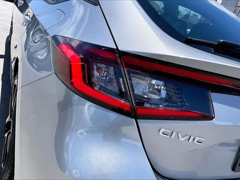 Used 2022 Honda Civic Sport image 32