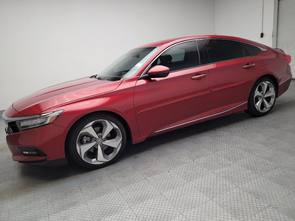 Used 2018 Honda Accord Touring image 2