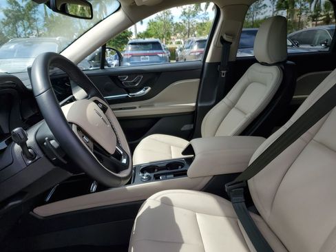 New 2026 Lincoln Corsair Premiere FWD image 21