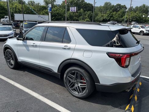 New 2026 Ford Explorer ST w/ Sun And Sound Package AWD/4WD image 6