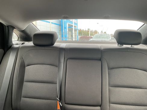 Used 2019 Chevrolet Malibu LT w/ Driver Confidence Package image 6