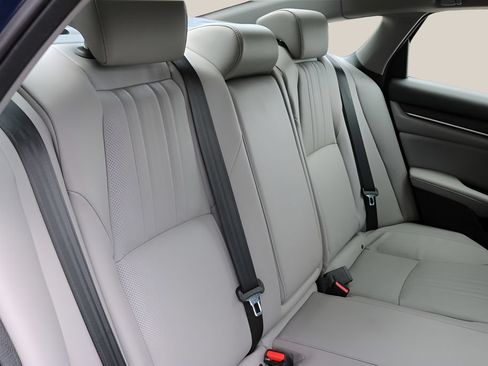 Used 2018 Honda Accord Touring image 17