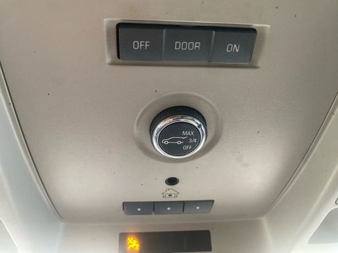 Used 2016 Chevrolet Tahoe LT image 23