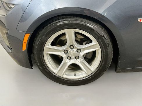 Used 2023 Chevrolet Camaro LT RWD image 8