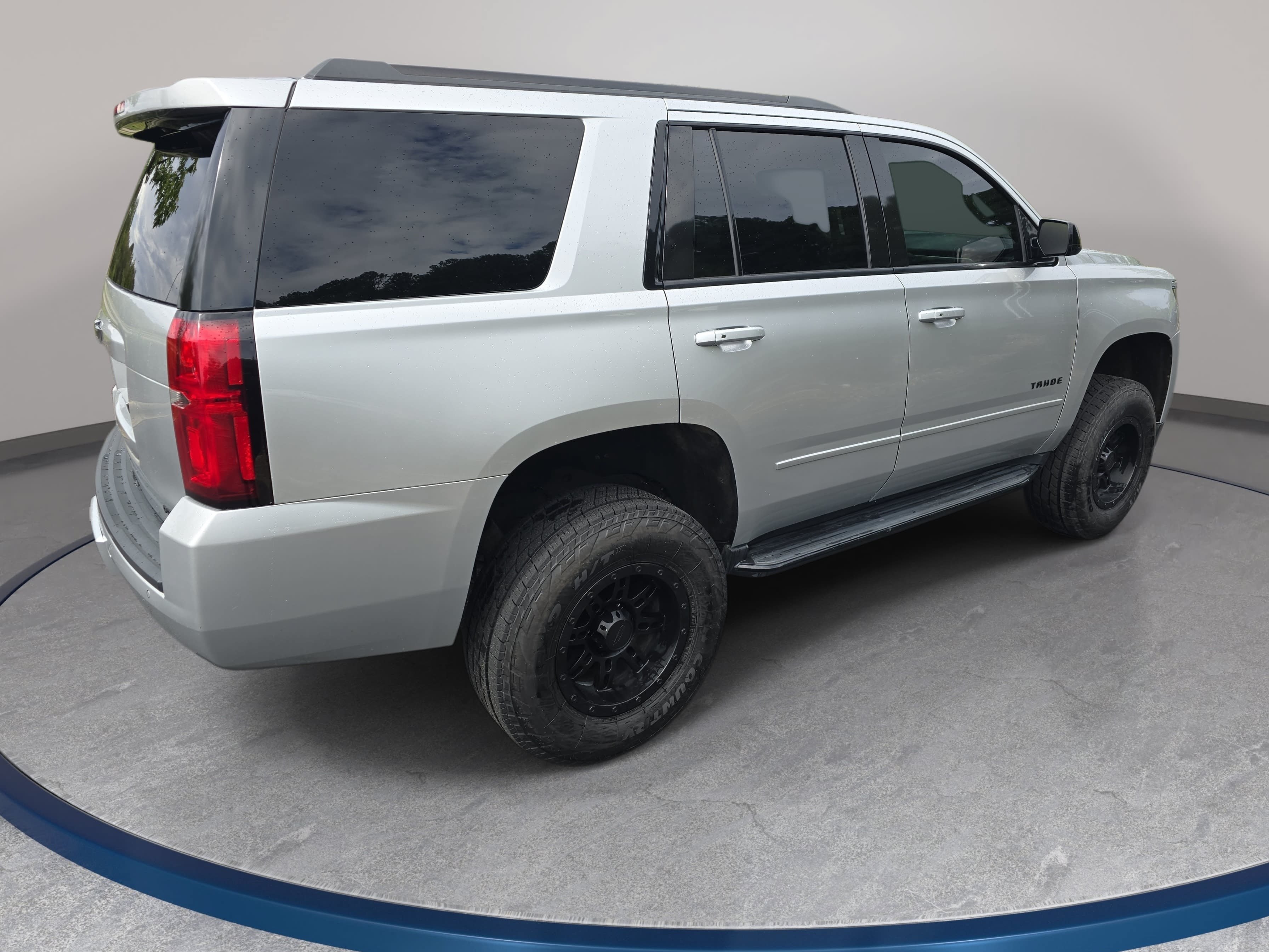 Used 2019 Chevrolet Tahoe Premier AWD/4WD image 5
