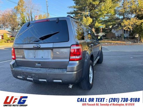Used 2011 Ford Escape XLT w/ 202A Rapid Spec Order Code image 4