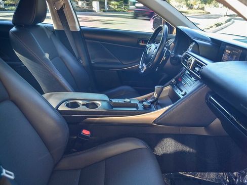 Used 2017 Lexus IS 200t image 20