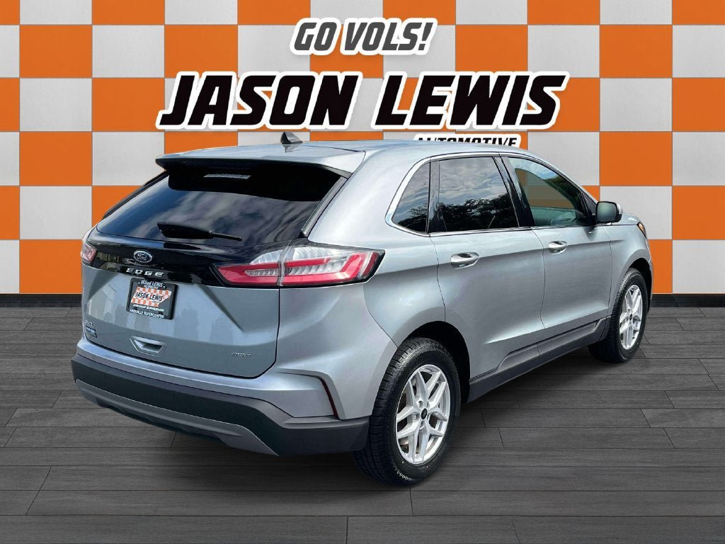 Used 2024 Ford Edge SEL AWD/4WD image 3