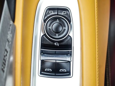 Used 2021 Chevrolet Corvette Stingray Premium Cpe w/ Z51 Performance Package RWD image 44