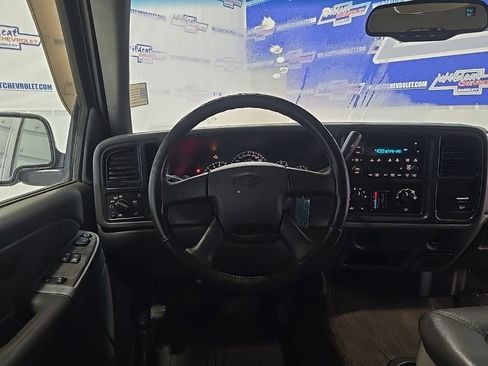 Used 2004 Chevrolet Silverado 1500 LS image 2