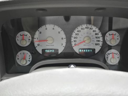 Used 2005 Dodge Ram 1500 Truck SLT image 18