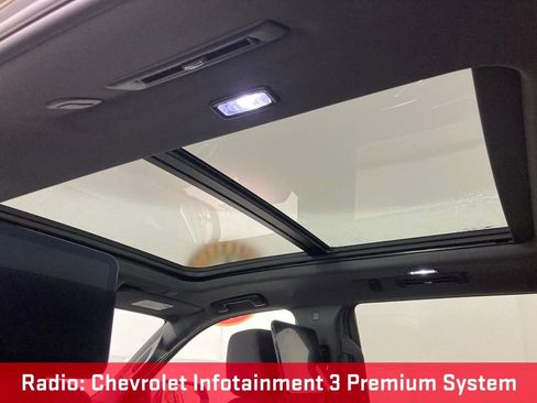 Used 2024 Chevrolet Tahoe High Country image 11