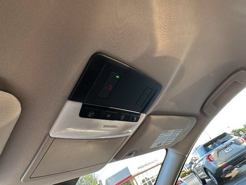 Used 2025 Nissan Altima 2.5 SV FWD image 24