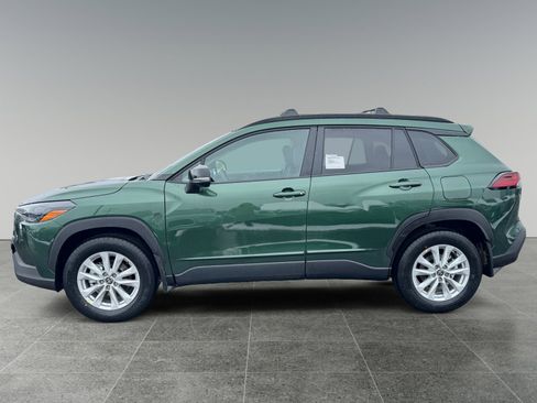 New 2026 Toyota Corolla Cross LE image 2