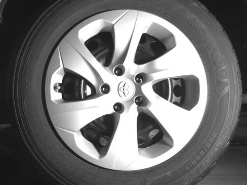 Used 2025 Toyota RAV4 LE image 12