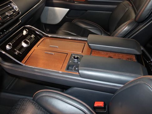 Used 2024 Lincoln Navigator L Black Label AWD/4WD image 36