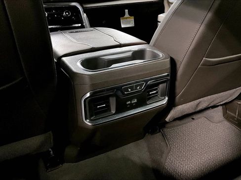 Used 2025 GMC Sierra 3500 Denali w/ Denali Reserve Package image 31