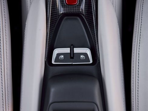 Used 2022 Ferrari F8 Tributo image 74