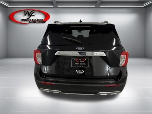 Used 2024 Ford Explorer XLT w/ Equipment Group 202A image 7