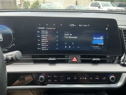 Certified 2024 Kia Sportage SX AWD/4WD image 22