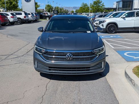 Used 2022 Volkswagen Jetta SEL FWD image 12