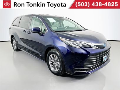Certified 2021 Toyota Sienna LE