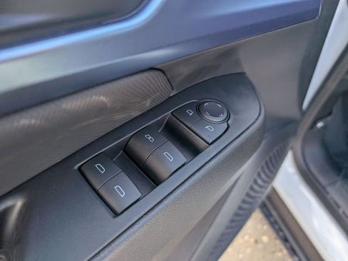 New 2026 Chevrolet Equinox EV LT image 15