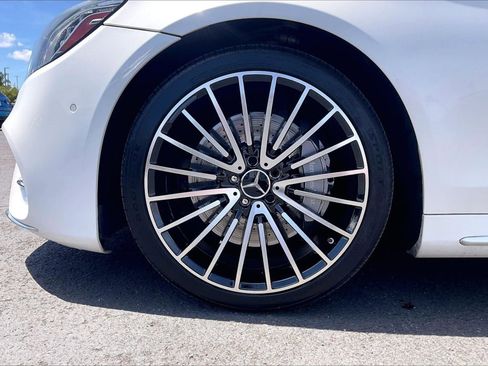 Used 2018 Mercedes-Benz S 560 Sedan image 4