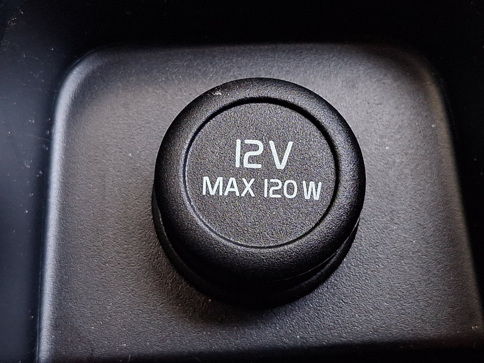 Used 2024 Volvo XC60 B5 Plus w/ Protection Package Premier AWD/4WD image 23