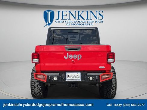 Used 2023 Jeep Gladiator Overland w/ Trailer Tow Package AWD/4WD image 6