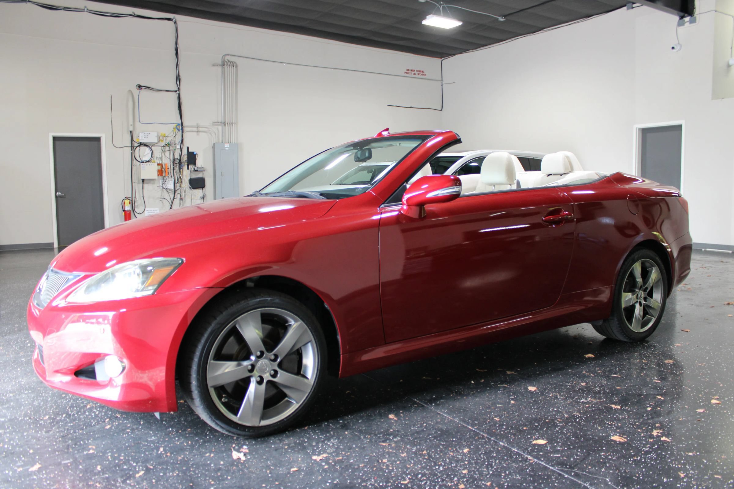 Used 2011 Lexus IS 350C RWD image 9