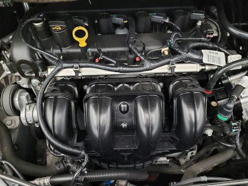 Used 2019 Ford Escape S image 30