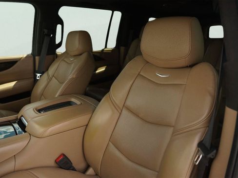 Used 2020 Cadillac Escalade ESV Platinum AWD/4WD image 10