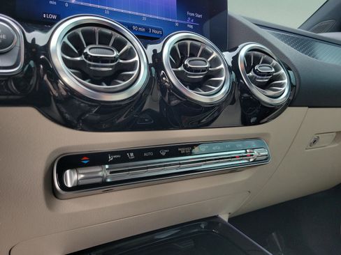 Certified 2026 Mercedes-Benz GLA 250 image 7