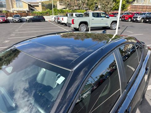 Used 2025 Toyota Camry SE w/ Multimedia Upgrade Package image 7