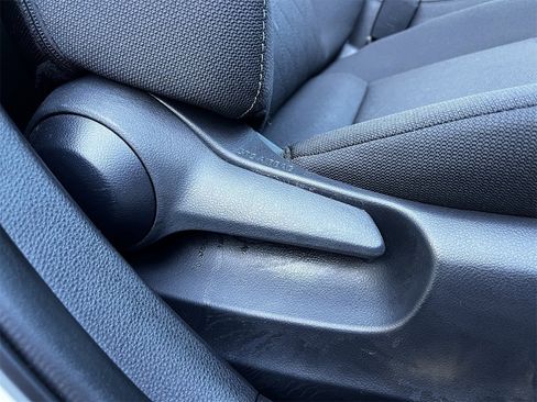 Used 2023 Toyota Corolla LE image 23