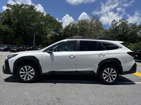 Used 2024 Subaru Outback Premium AWD/4WD image 27
