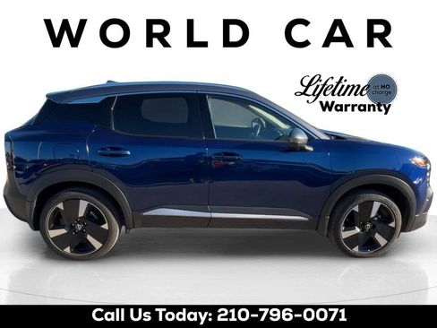 Used 2025 Nissan Kicks SR image 5