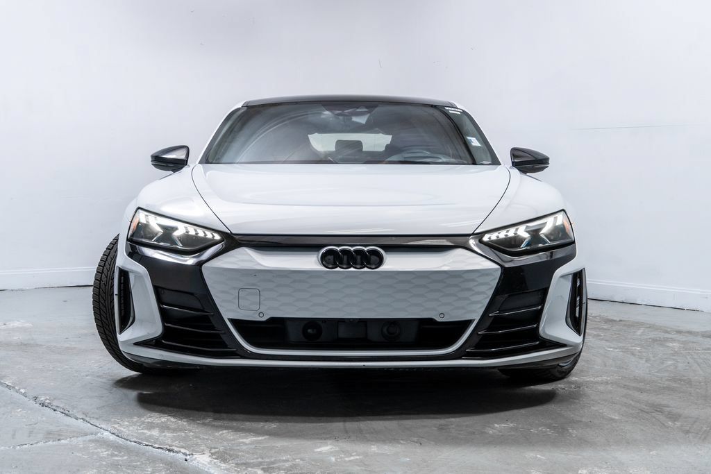 Used 2023 Audi RS e-tron GT w/ Carbon Performance Package AWD/4WD image 10