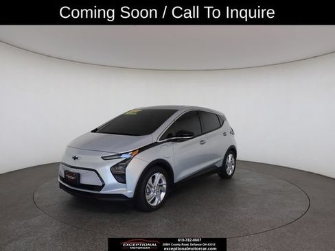 Used 2023 Chevrolet Bolt LT w/ Driver Confidence Package FWD image 2