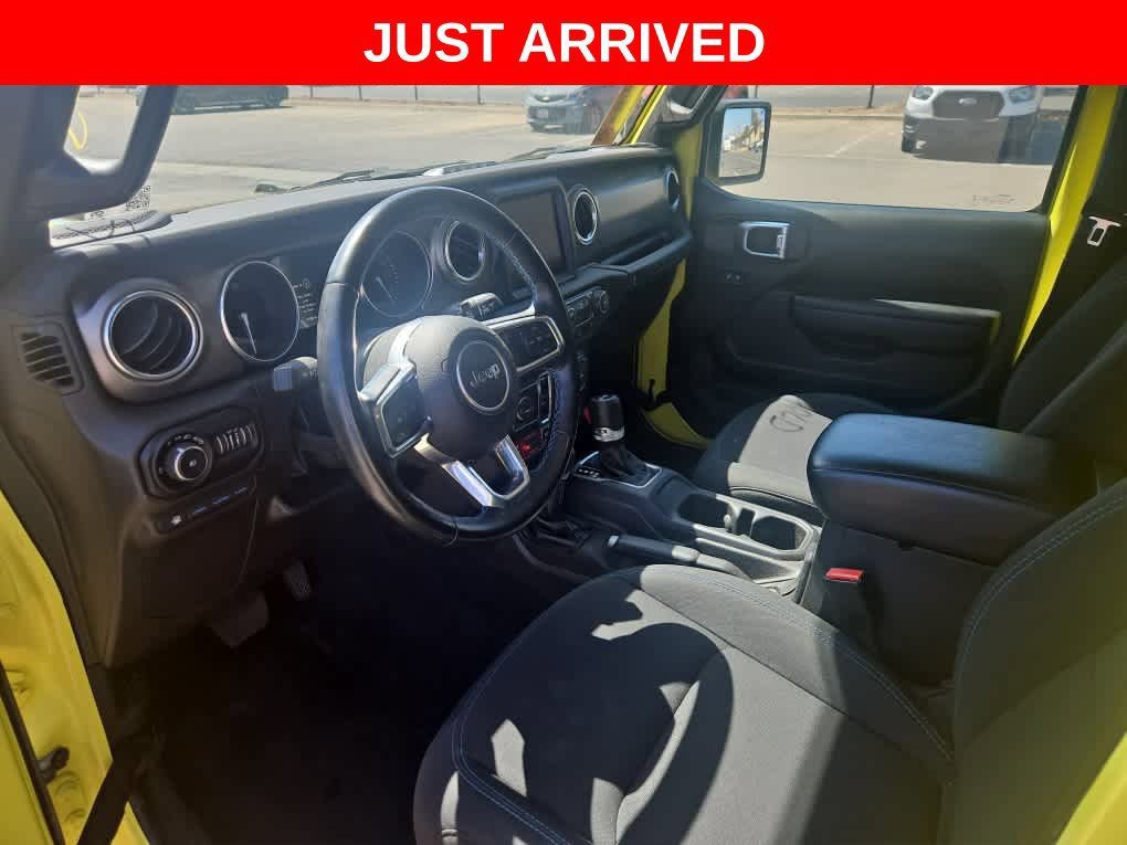 Used 2022 Jeep Wrangler Unlimited Rubicon 4xe w/ Cold Weather Group AWD/4WD image 14