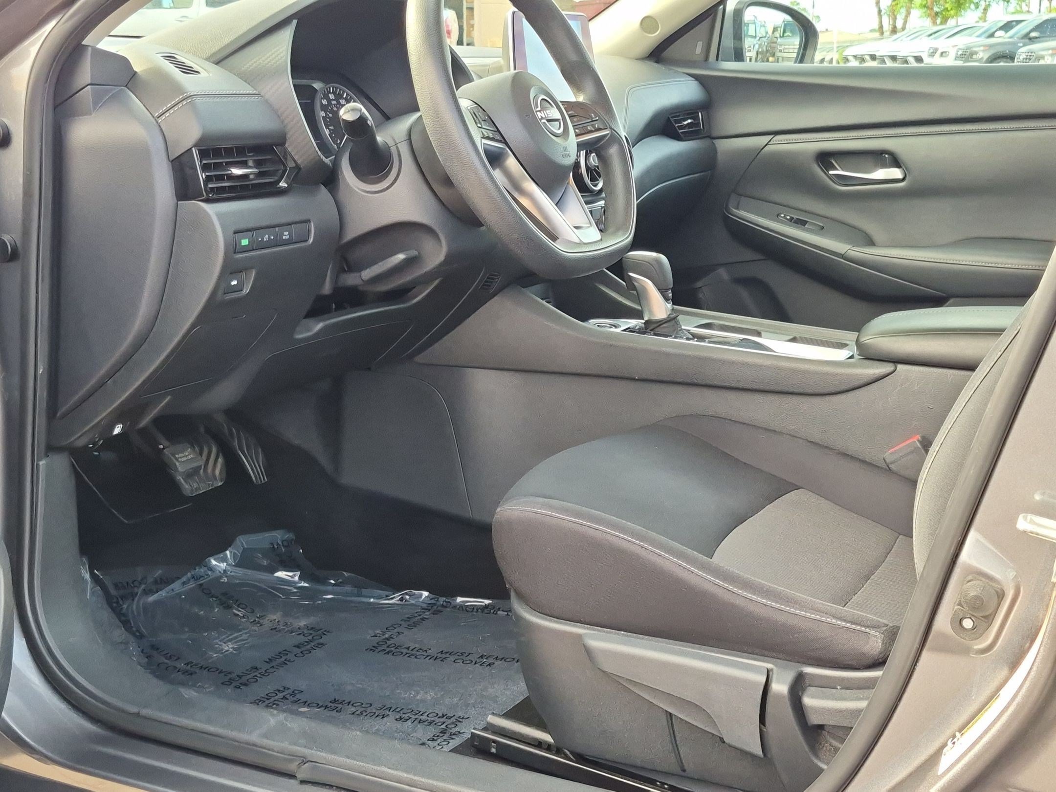 Used 2024 Nissan Sentra SV FWD image 20