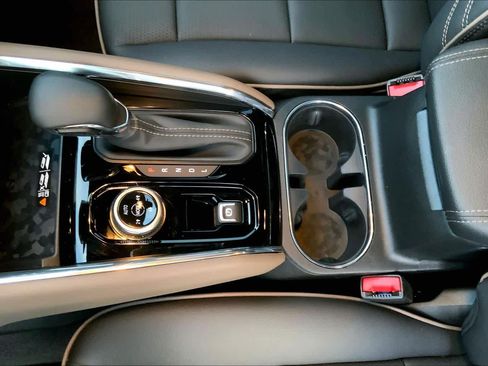 Used 2026 GMC Canyon Denali image 28